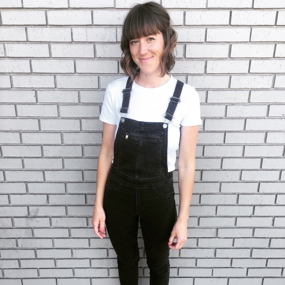 Meet your Posher, Laura - Picture 1 of 1